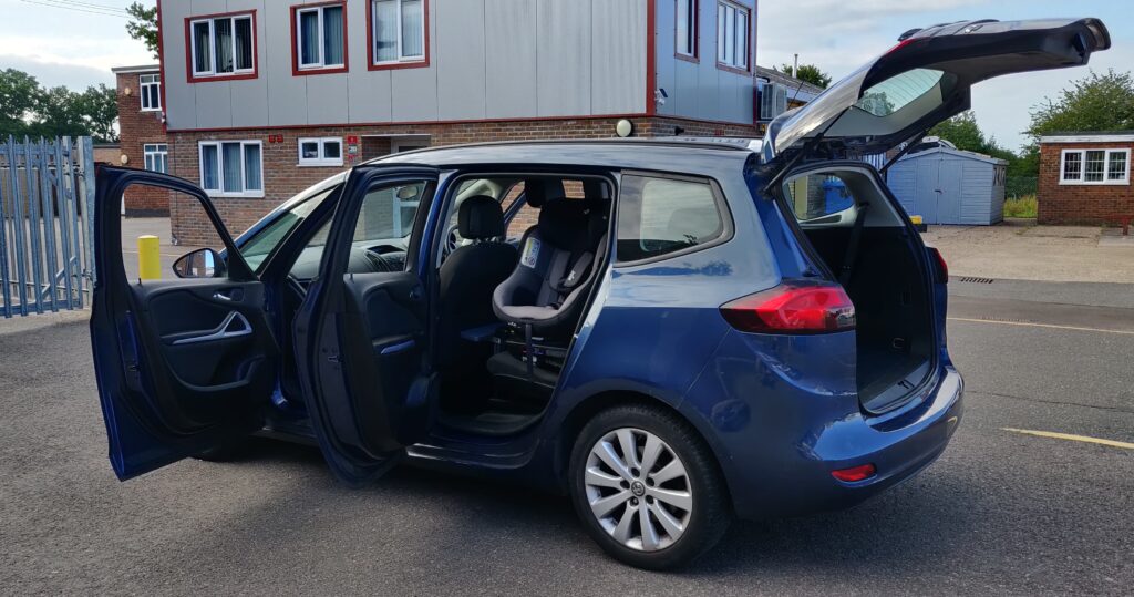 Zafira side view open doors